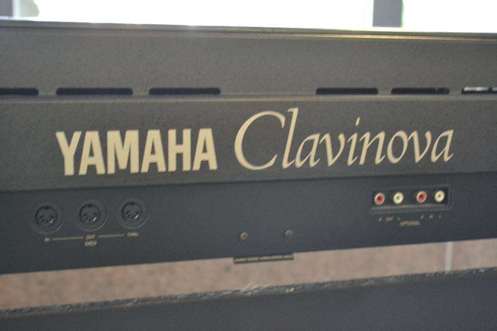 Yamaha Clavinova CLP-350 Advanced Wave Memory (AWM)64409370611714122