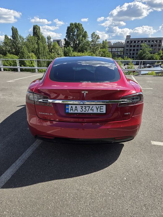 Tesla Model S  D75