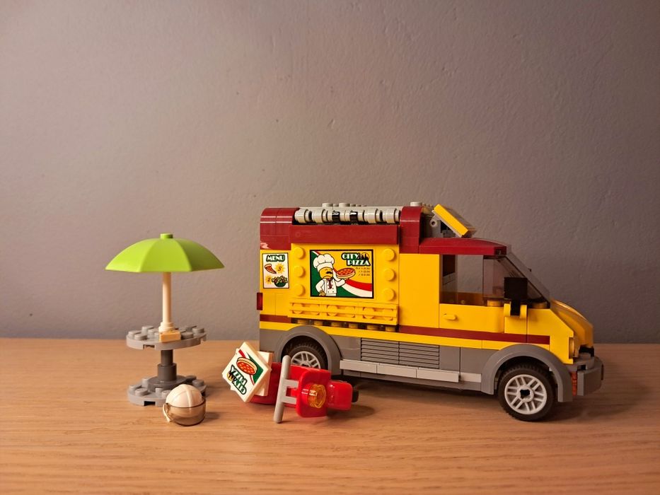 Zestaw LEGO city 60150 pizza van kompletny