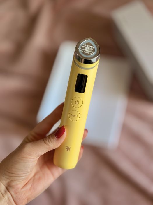 Medicube Age-R Booster Pro, Yellow