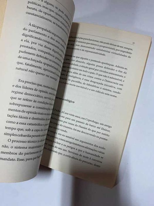 O Presidente de nenhum Português - Oito Diatribes