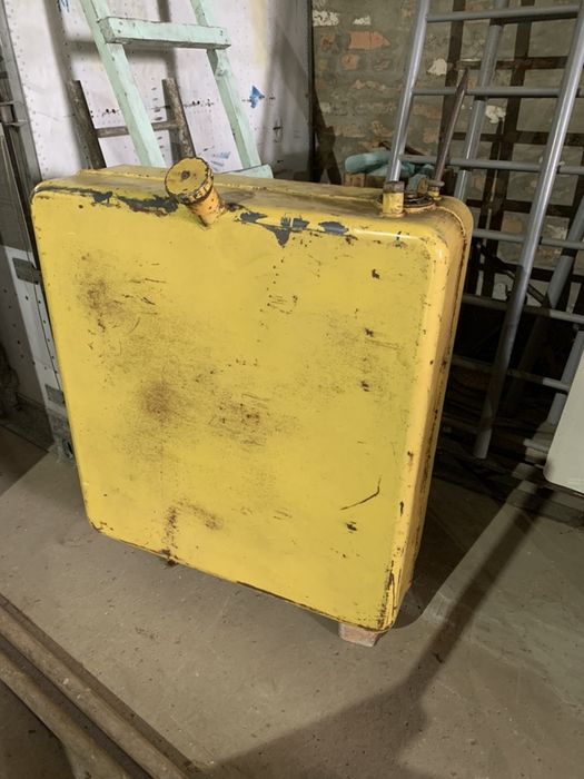 Продам авиационный бак для топлива 300 литров.