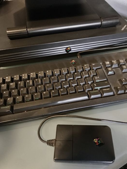 Next station + manuais e sistema operativo - muito bom estado