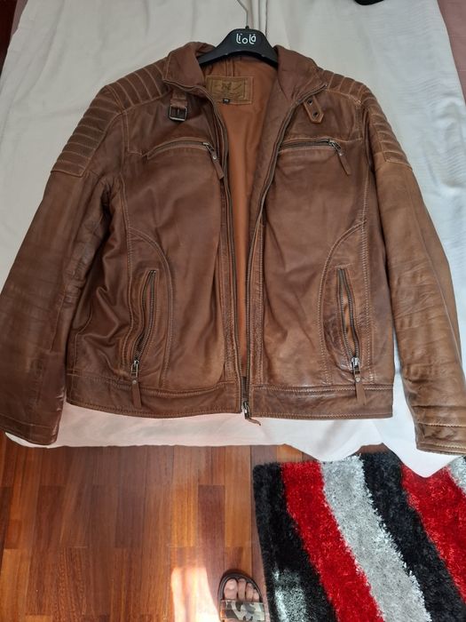 Casacos usados em bom estado