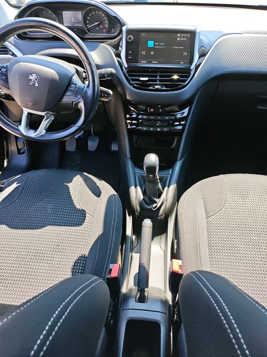 Peugeot 208 1.2   2018