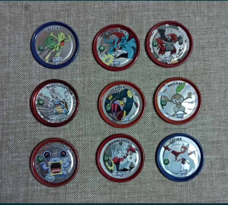 Lote de itens Pokémon..