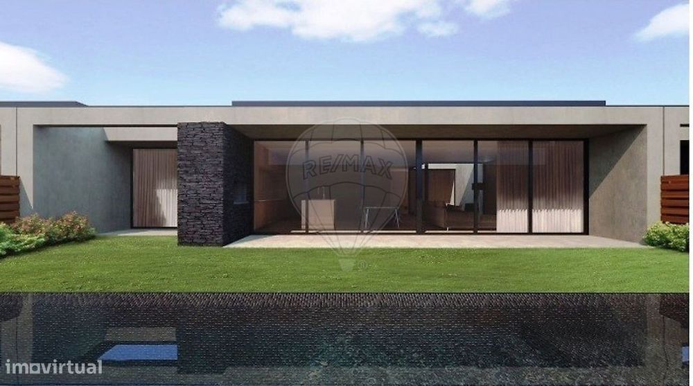 Moradia T4 para venda