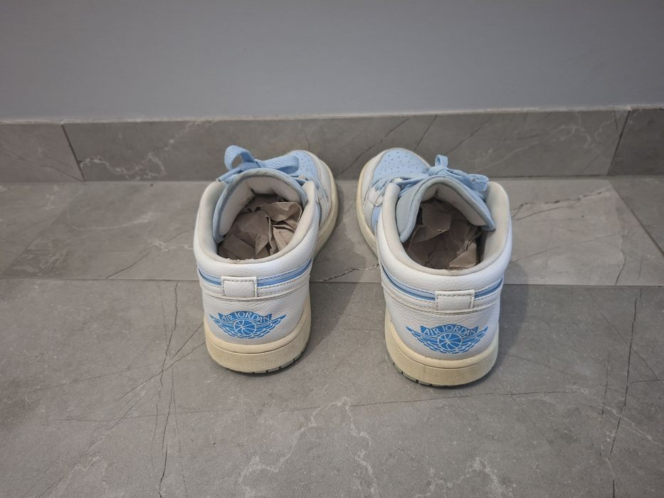 Nike Air Jordan 1 Low SE Reverse Ice Blue