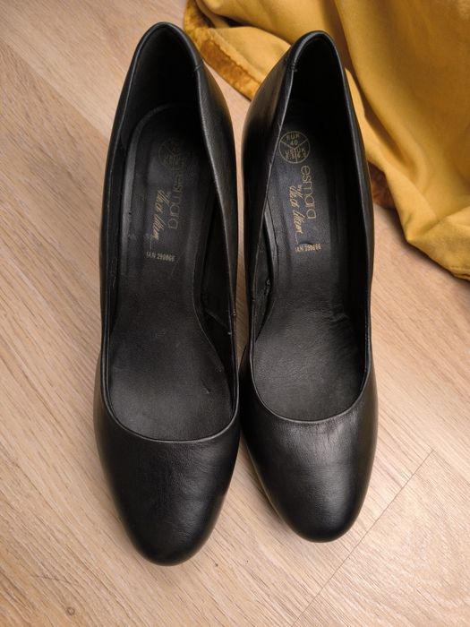 Czarne klasyczne buty na obcasie esmara by Heidi klum 40