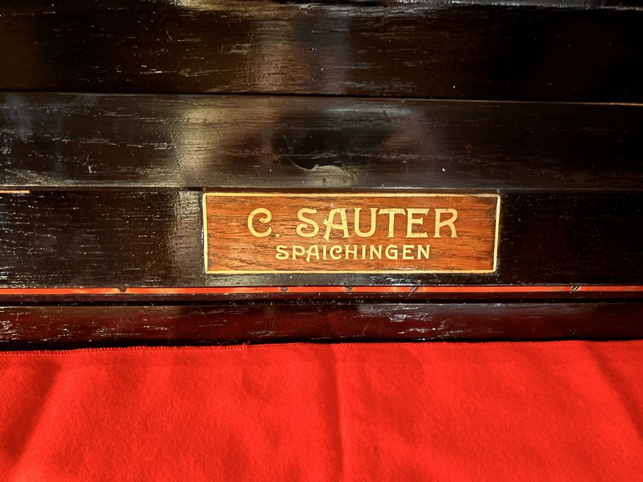 Piano vertical Sauter - Som impecável e elegante