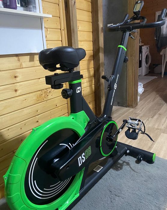 Stationary Bicycle490664106278922240