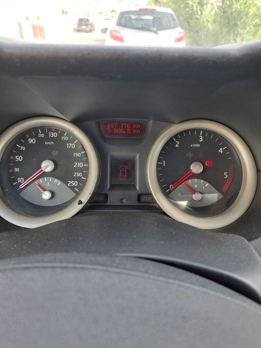 Vendo o meu Renault Mégane Break