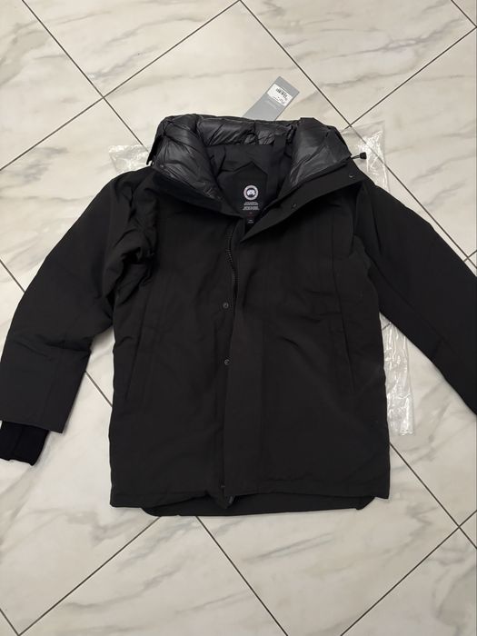 Чоловіча або жіноча парка Canada Goose 3400 M