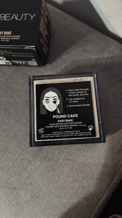 Huda Beauty Easy Bake puder Pound Cake
