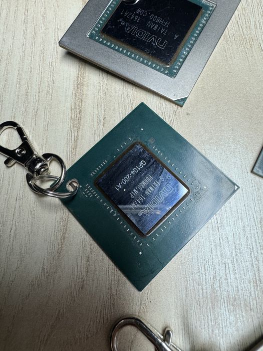 Brelok  Breloki gpu prezent GTX RTX RX ARC