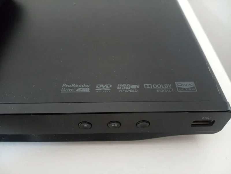 Leitor de DVD Philips Com comando	 - Pouco Uso. Como Novo*