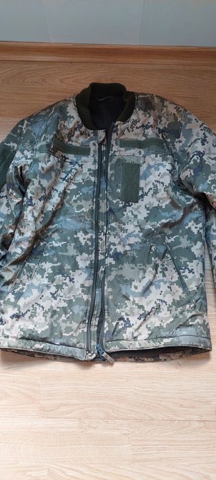 Продам военные куртки.