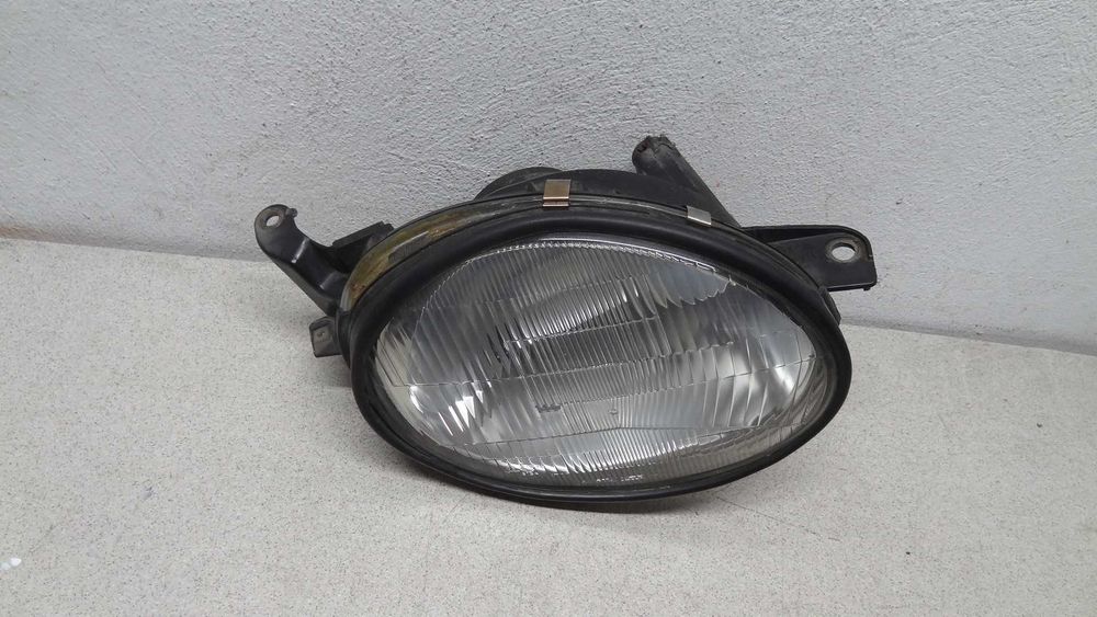 Toyota corolla E11 98-00 lampa przód prawa europa