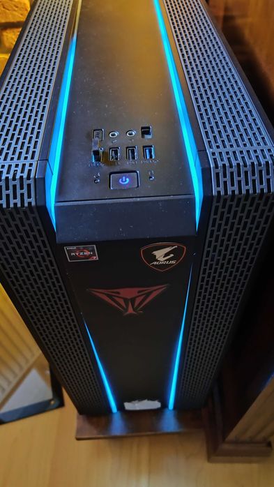 Komputer PC stacjonarny