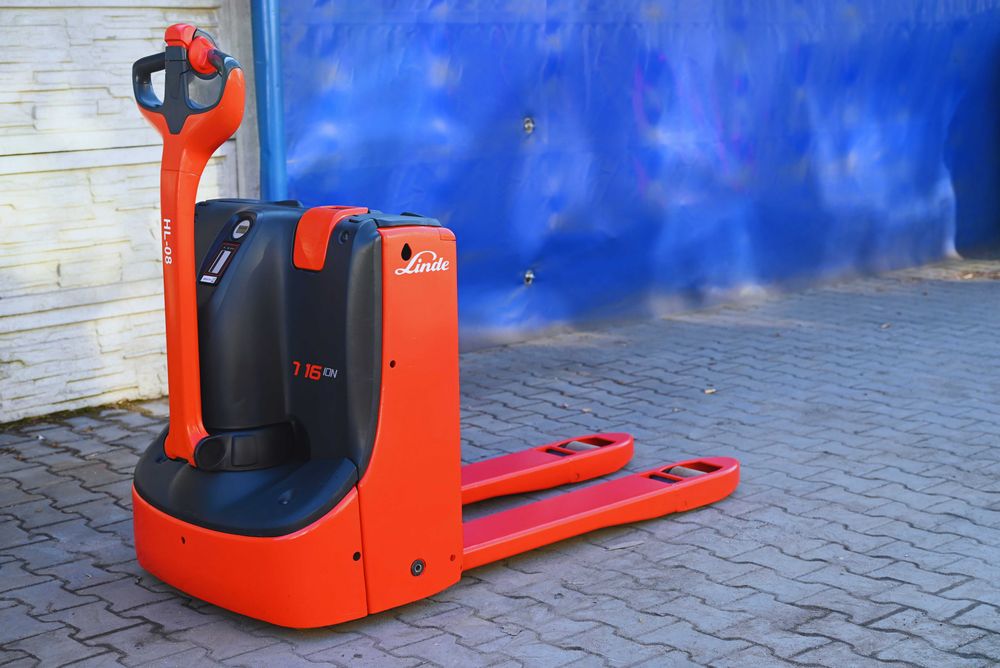 Paleciak elektryczny Linde T16 1600kg 2021 rok 230mth Li-ion FHP 478