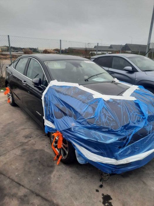 Продам Ford Fusion Titanium hybrid 2019
