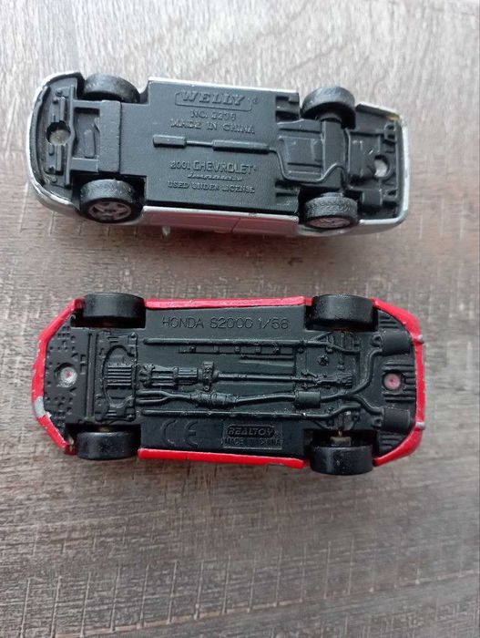 Масштабні моделі HONDA,CHEVROLET