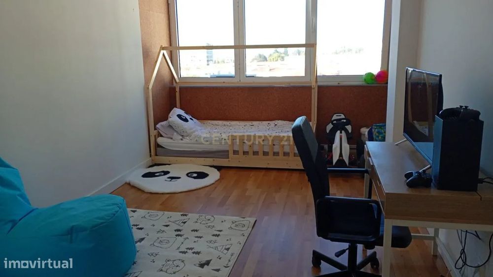 T2 - Oportunidade em Beja: Apartamento Totalmente Remodelado no 6º And