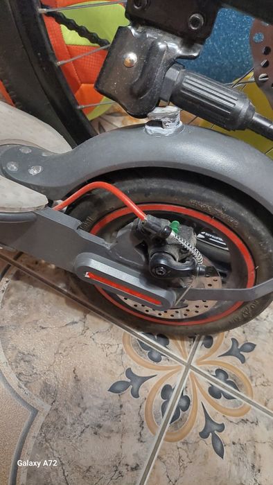 Електросамокат Kugoo