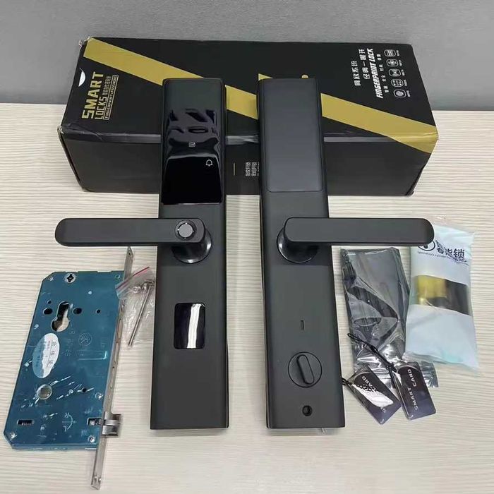 Fechadura Inteligente Biométrica Impressão Digital Cartão WI-FI TUYA