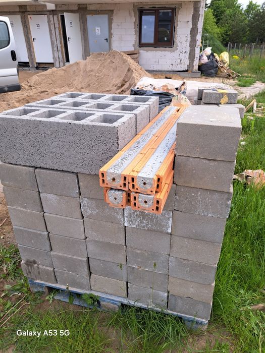 Bloczki betonowe,nadproża,komin