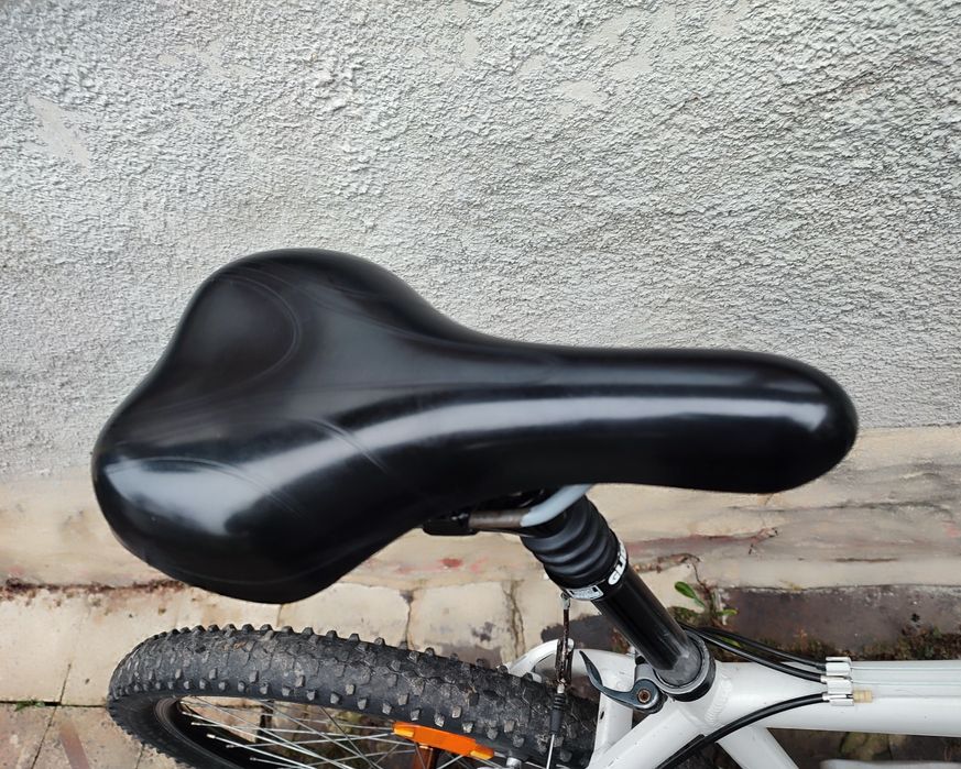 Велосипедное седло Sell Royal / грипсы /подножка /манетки