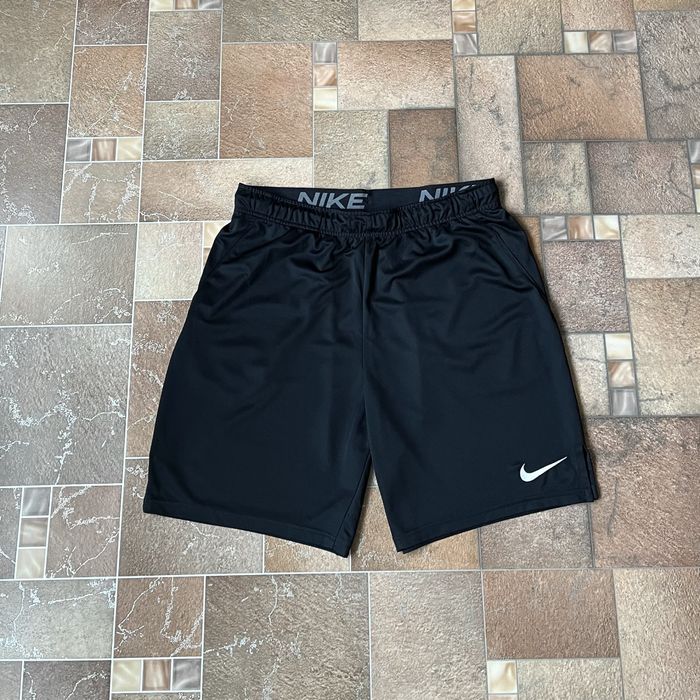 Nike спортивні шорти