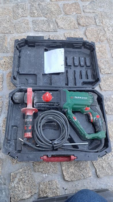 Máquina de furar 1050w