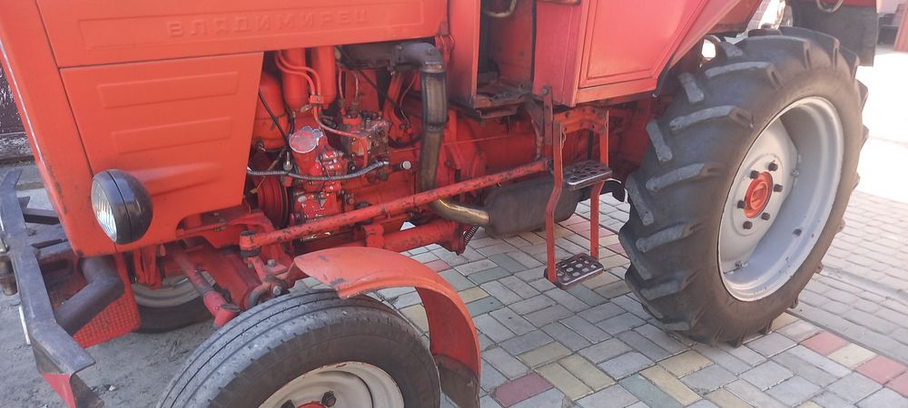 Продам трактор т 25.