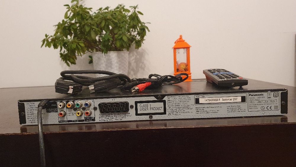 Odtwarzacz DVD Panasonic DVD-S33