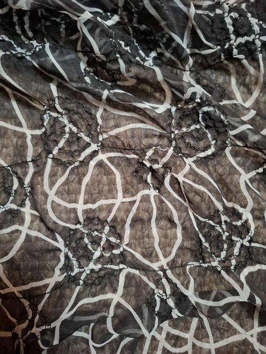 Czarno biała apaszka