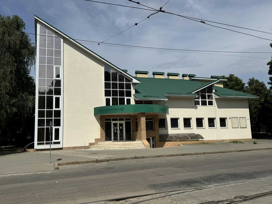 6 Слобідська  окремо стояча будівля 1000 кв.м. ціна 100000 грн/міс