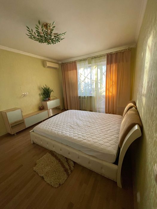 Здається  двух кімнатна  квартира масив Радужний