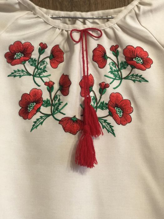 Плаття вишиване