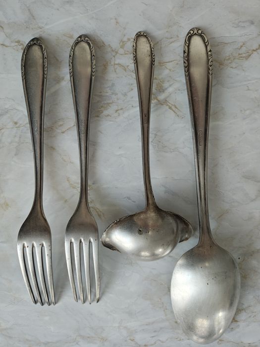 Posrebrzane sztućce do serwowania - łyżka półmiskówa, chochelka