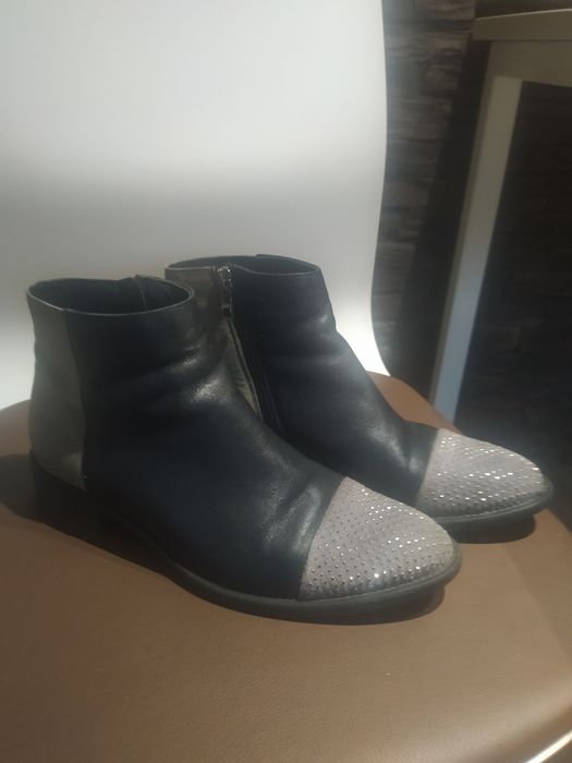 Skórzane botki 39