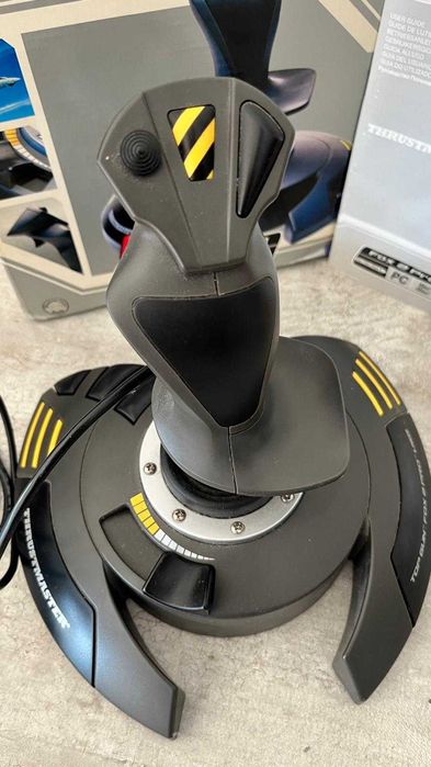 Joystick Thrustmaster Top Gun Fox 2 Pro USB – Perfeito estado