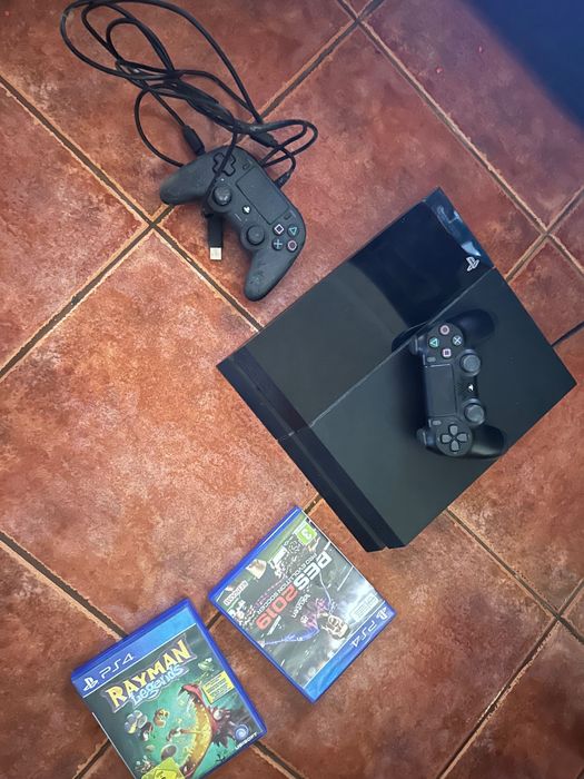 Vendo PS4 como nova