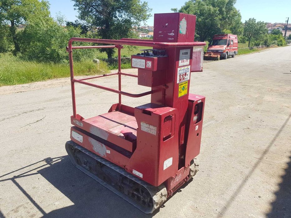 Electric Crawler or Wheeled Elevating Platform – Japanese Manufacture64738561843843121