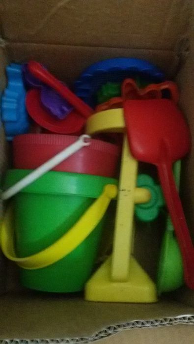 Brinquedos infantis – Peluches; brinquedos de praia