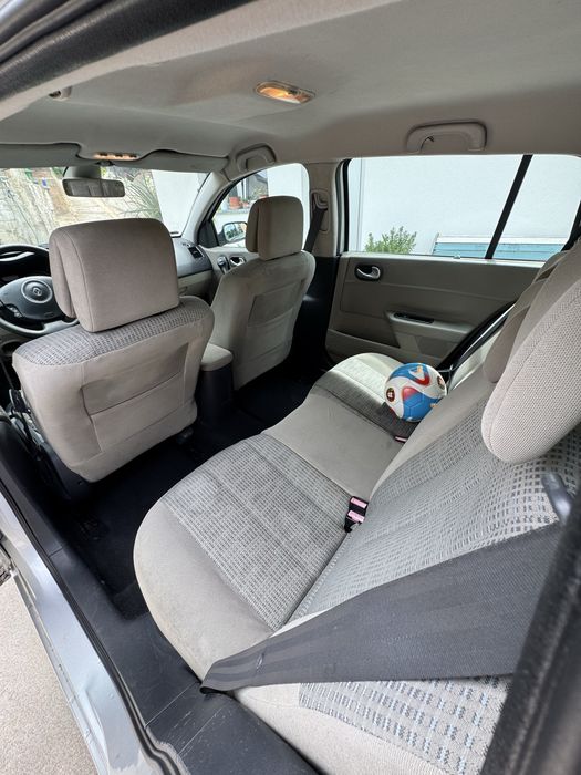 Renault Mégane Break — fotografia 7