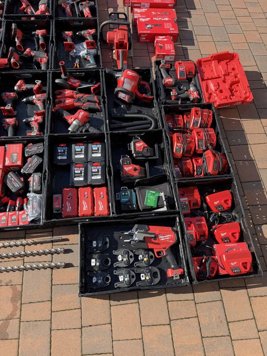 Milwaukee m18 m12 narzędzia , osprzęt , akcesoria tel-577068603
