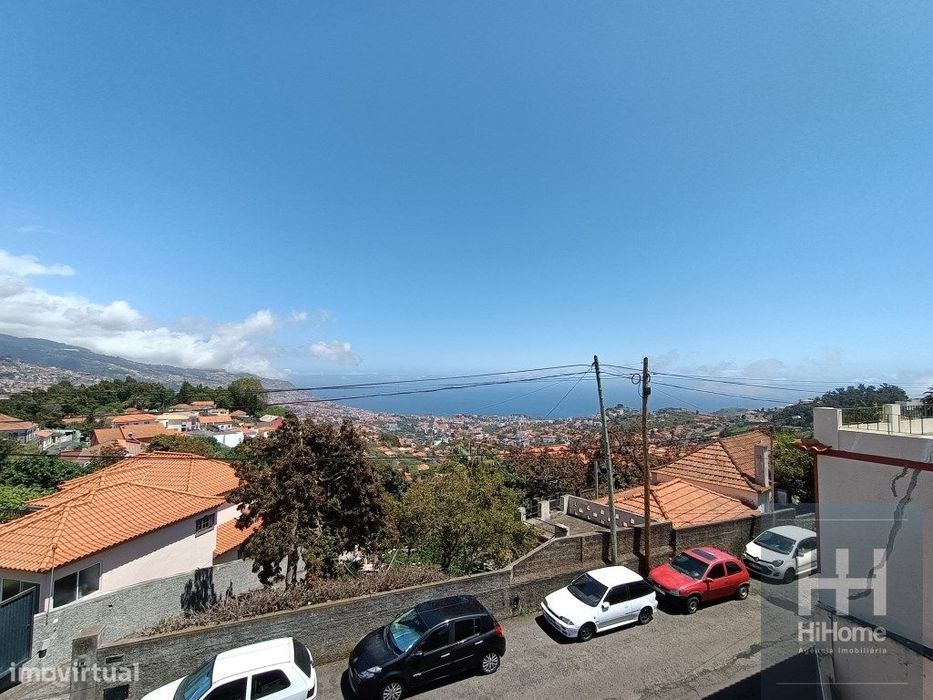 Moradia T4 +2 com terreno e garagem no Funchal