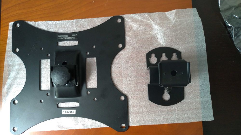 Suporte de parede para TV.