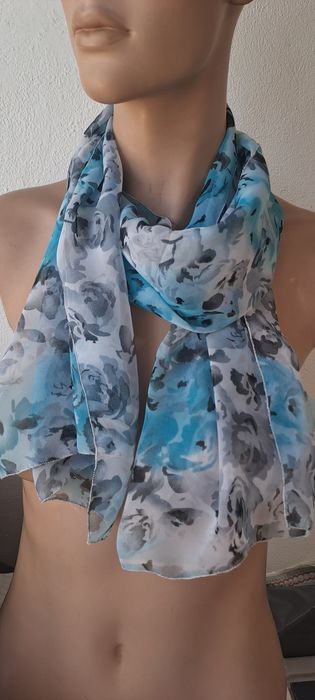 Lenço tons azul novo